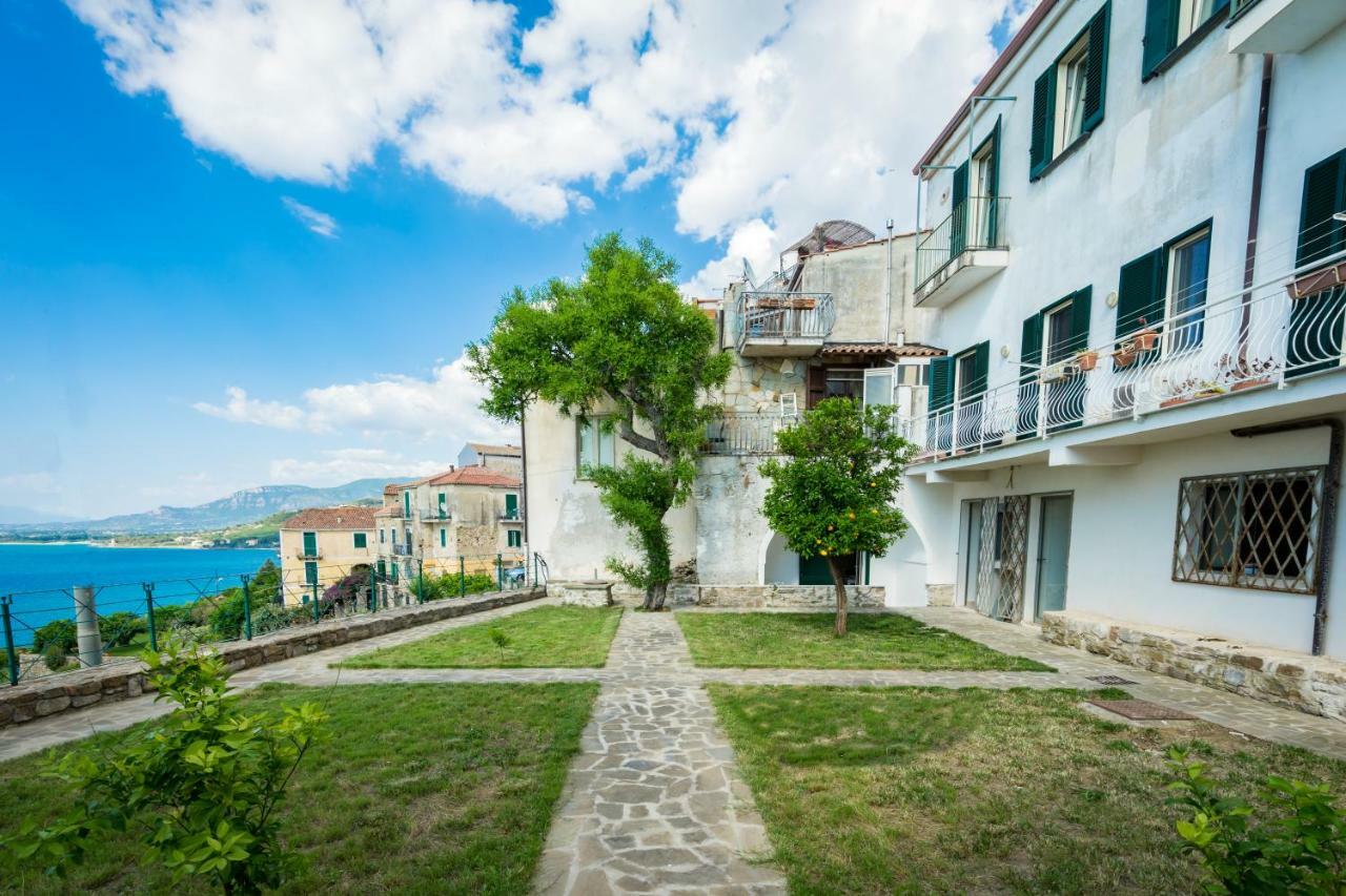アグローポリ Borgo Dei Saraceni - Domus Indomita Bed & Breakfast エクステリア 写真
